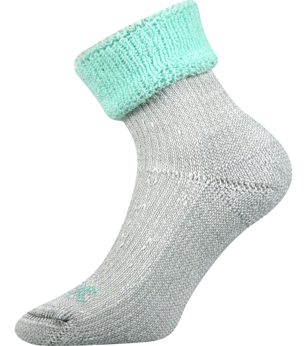 světle zelená - svetlo zelená