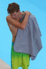 Rýchloschnúci uterák TOWEL M Sherpa 